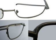 Optik ima v svoji optiki veliko očal.